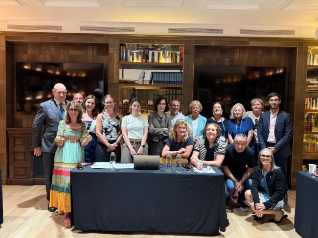 Foto de grupo del encuentro internacional sobre cpcp en mujeres 1